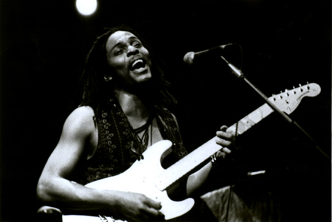 Young Majek Fashek 