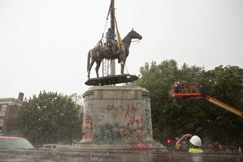 Statue Of Confederate General, Stonewall Jackson Removed Stonewall Jackson statue
