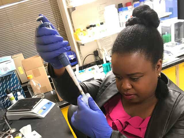 Meet Jamaican Dr. Monique Mendes, The First Black Woman To Get A PhD In Neuroscience From The University Of Rochester