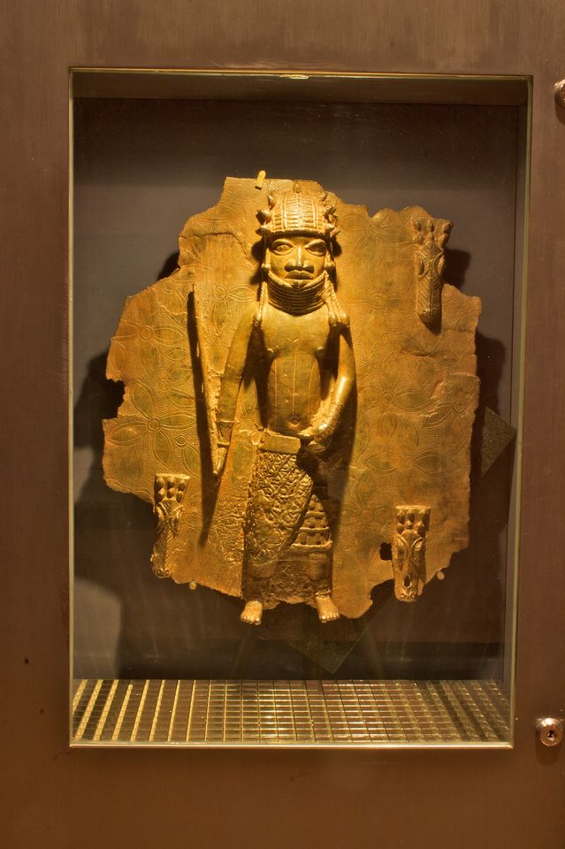 London Museum Set To Return 15 Plaques Of Bronze Sculptures Stolen From Ancient Benin Kingdom 