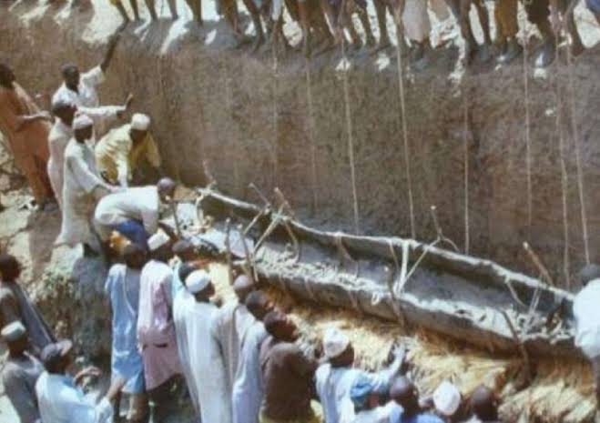 The Oldest Canoe In Africa is the Over 8000 years old Dufuna Canoe Unearthed In Nigeria