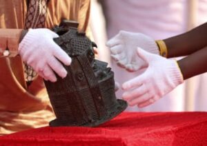Benin bronze returned.