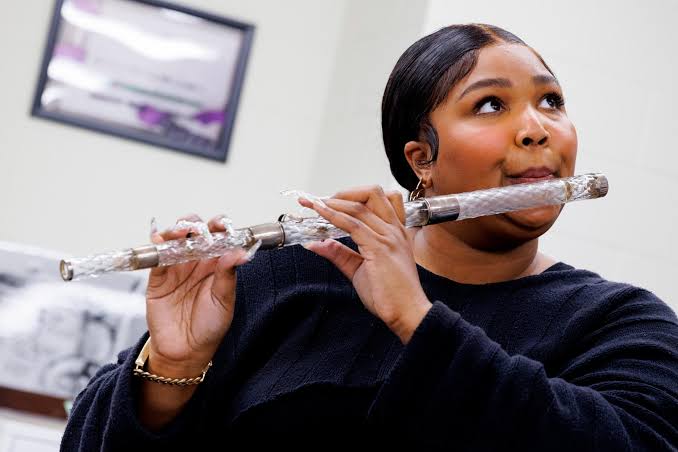 Lizzo Makes History As The First Person To Play Madison’s 200-Year-Old Crystal Flute 