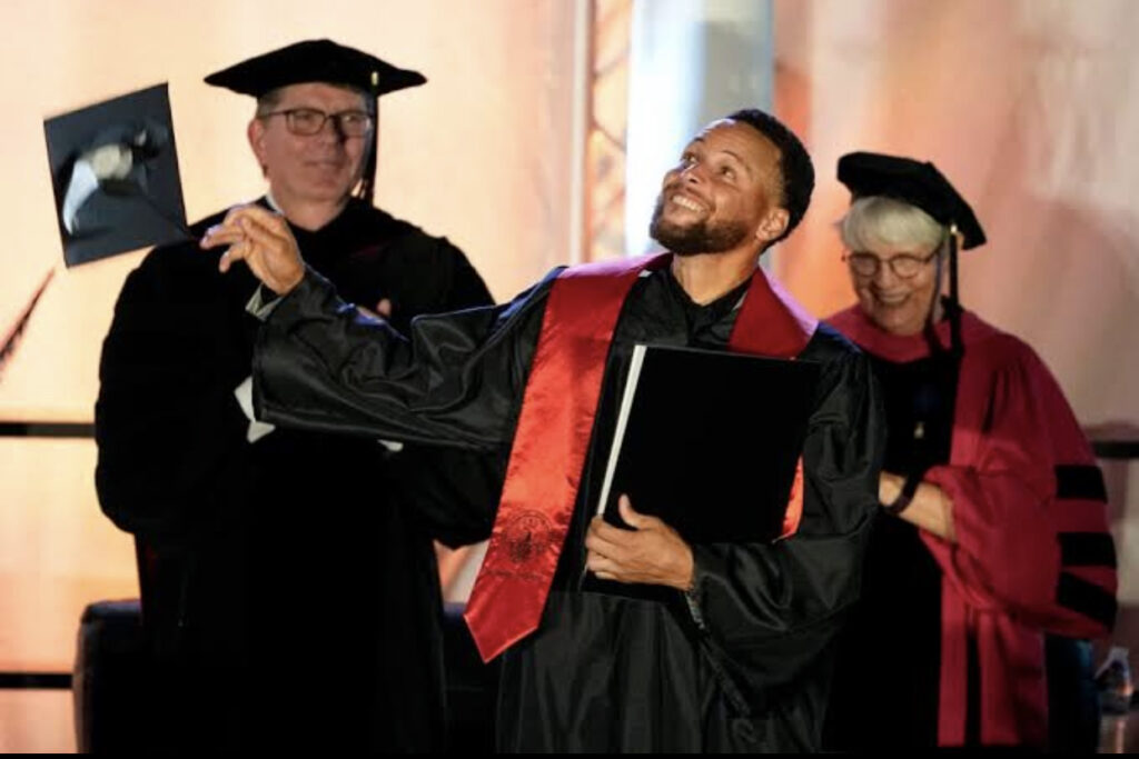 NBA Star Stephen Curry, awarded a bachelor’s degree in the arts, and inducted into the Dawson College Hall of Fame
