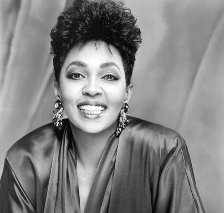 Grammy-winning Songstress Anita Baker Announces First Full Tour Since 1995