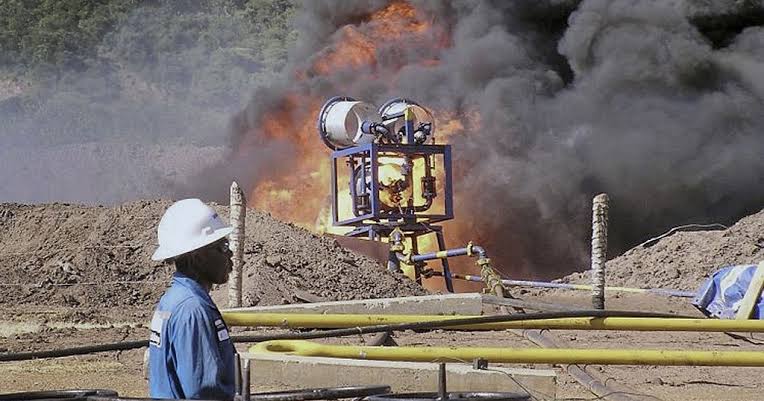 Uganda approves construction licence for crude oil pipeline to Tanzania 